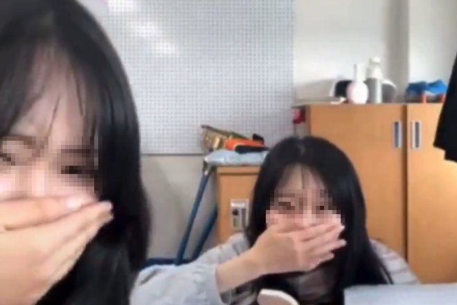 『動画』ただの租チン(2センチ) に凸されたランダムチャット中の女子, そりゃこういう反応するわな